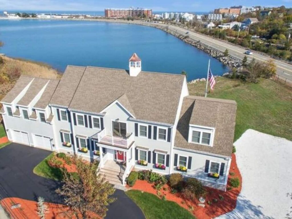 nantasket-bay-vacation-rental the beacon waterfront inn